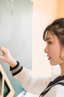 老公聊天暧昧怎么办